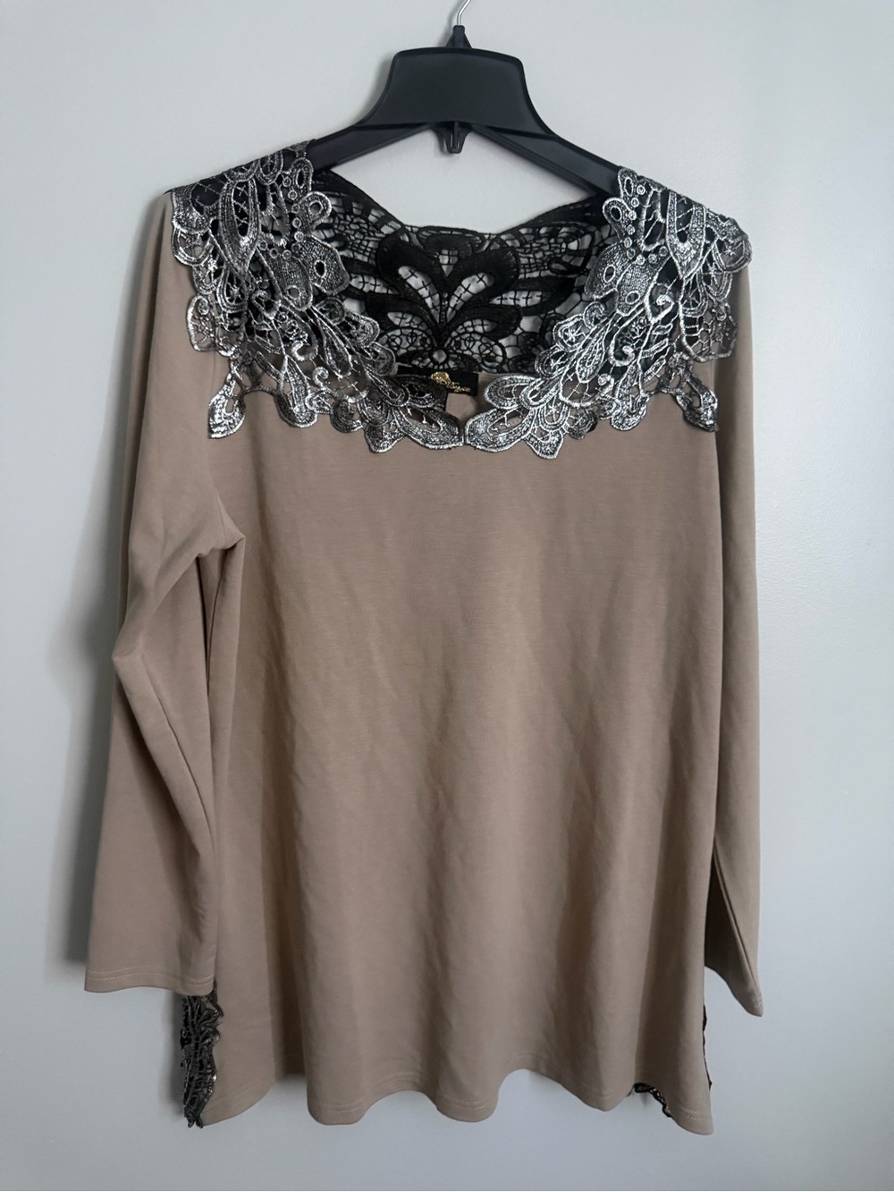 Joan Boyce Taupe Long-Sleeve Top with Black Silver Lace Yoke NWT size XL